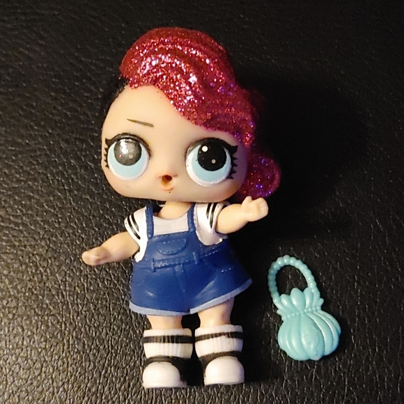 L.O.L Surprise Glitter Series Rocker Doll - Picture 3 of 3